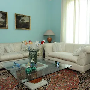 ** Bed & Breakfast La Maison Du Charme Italy